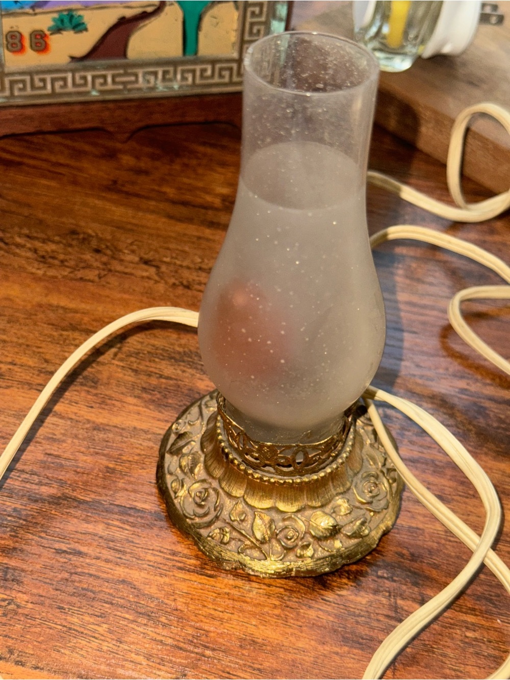 Vintage Matson Ornate Metal Base Electric Table Lamp with Frosted Glass Shade - Picture 4 of 9